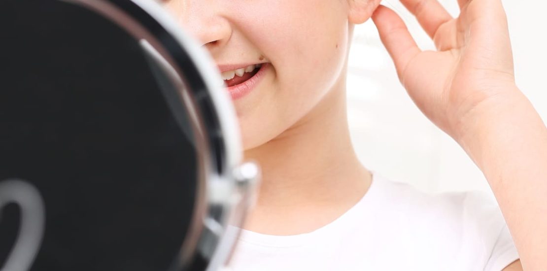 dra-caroline-beal_otoplastia01