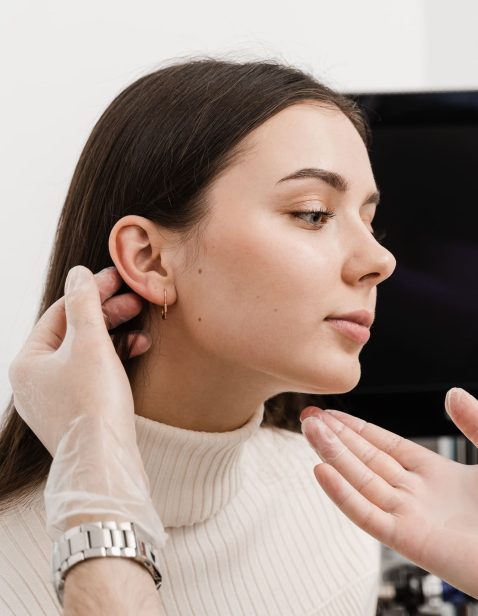 dra-caroline-beal_otoplastia03